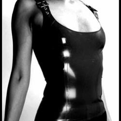 NEW WITHOUT TAGS BLACK GOTHIC GOTH SILVER BUCKLE STRAP ONE SIZE FITS MOST LATEX TANK TOP SHIRT LINGERIE FETISH WEAR