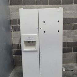 Fridge + Washer & Dryer Set – $500 OBO – Pickup Only (Before 6PM, Mon–Fri)