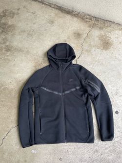 Black Nike Tech V3 size small men
