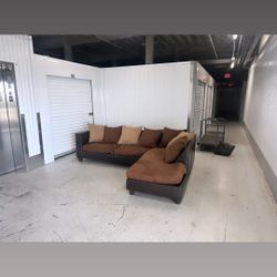 Comfy, Brown Sectional Couch