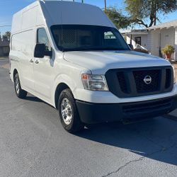 Nissan NV 2500