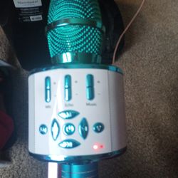 Bluetooth Karaoke Microphone 