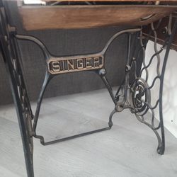 Singer Sewing Table