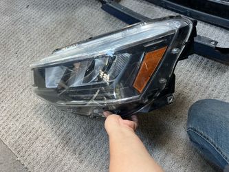 2022 2023 2024 vw Taos left headlight