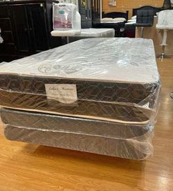Set twin size mattress and box spring