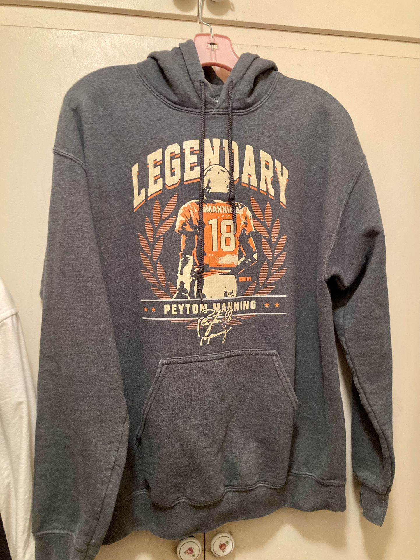 Men Hoodie Sweaters Size M 