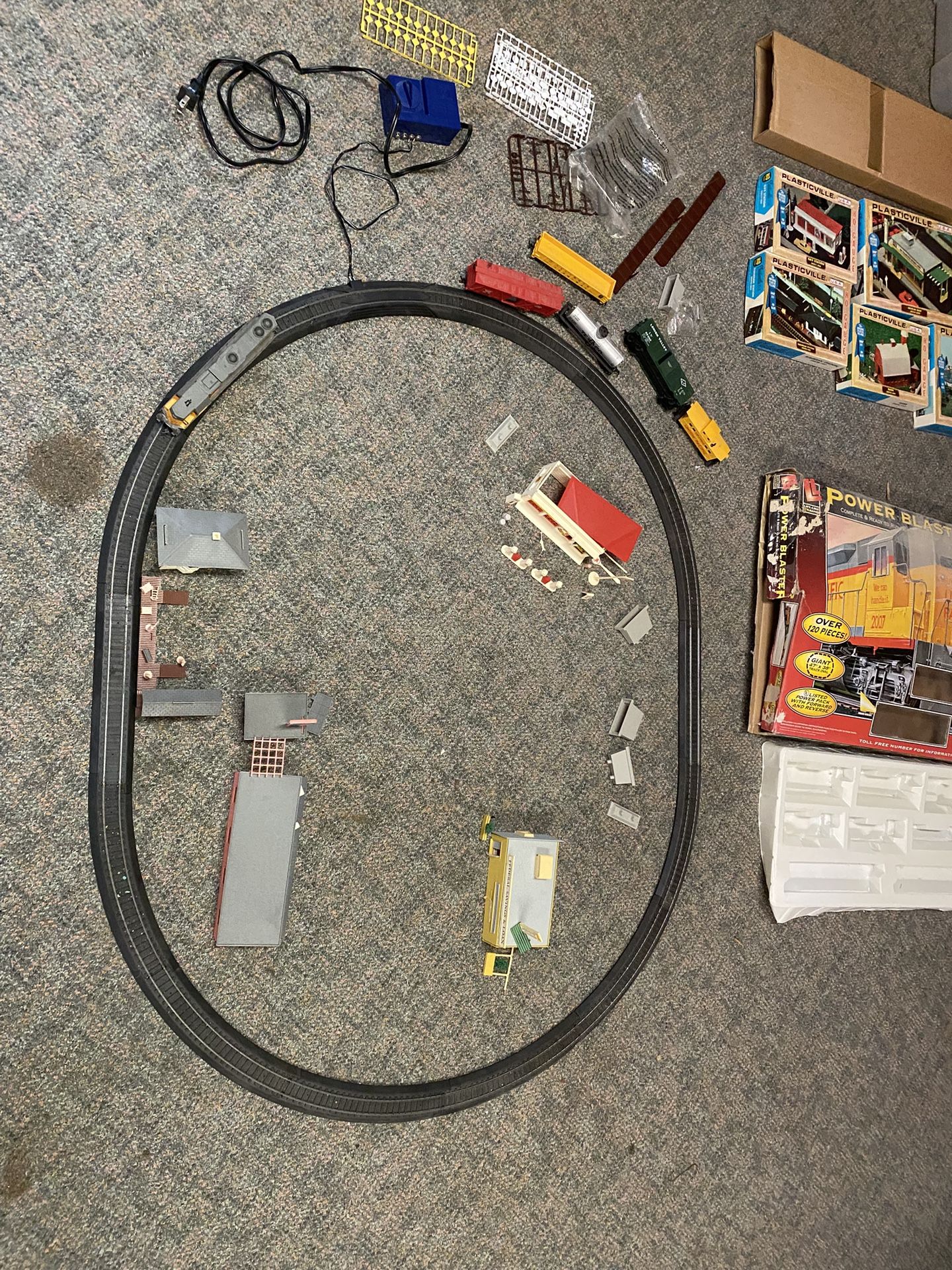 Power Blaster Train Set and Model Buildings