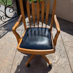 Deluxe Wood Banker's Desk Chair with Padded Seat, Adjustable Height and Locking Tilt