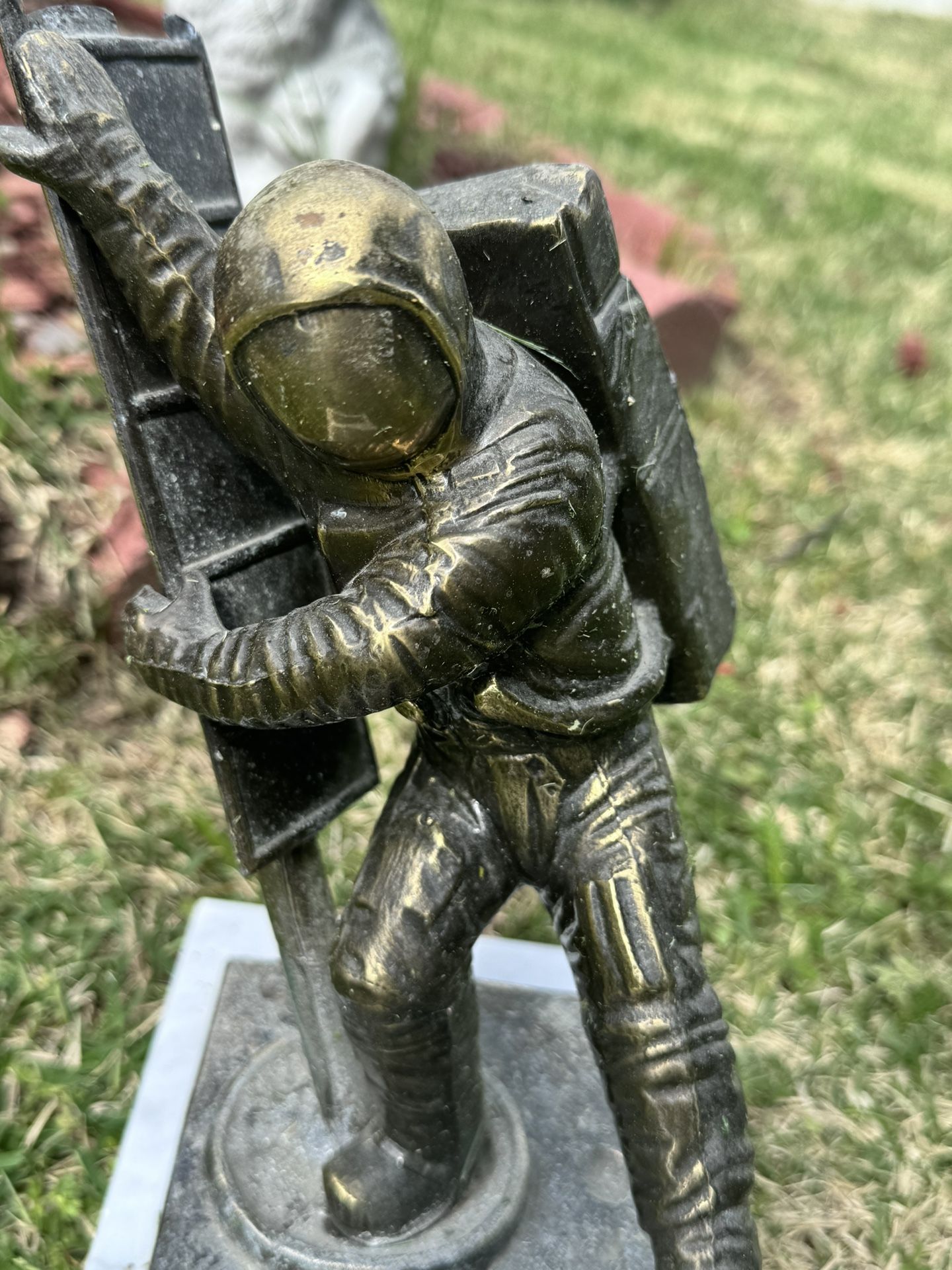 Astronaut Statue 