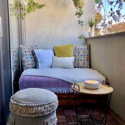 🌿 For Sale: Custom Balcony Daybed – Cozy Outdoor Lounge 🌞