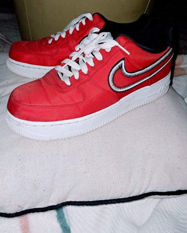 Nike AIR Force 1 Red & White