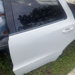2013 Dodge Durango Driver rear Door 