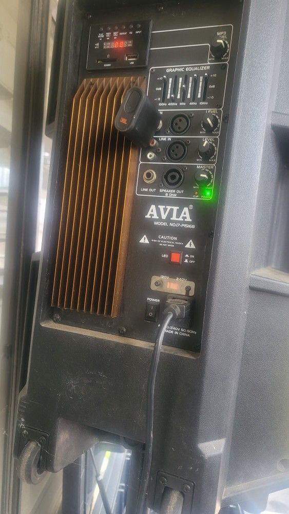 15" Bluetooth Speaker With Heavy Duty Stand 