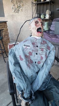 Halloween Animatronic Electric Chair Prisoner Prop