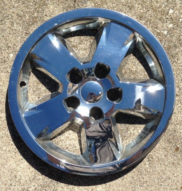 17" Jeep Grand Cherokee Chrome Hubcap