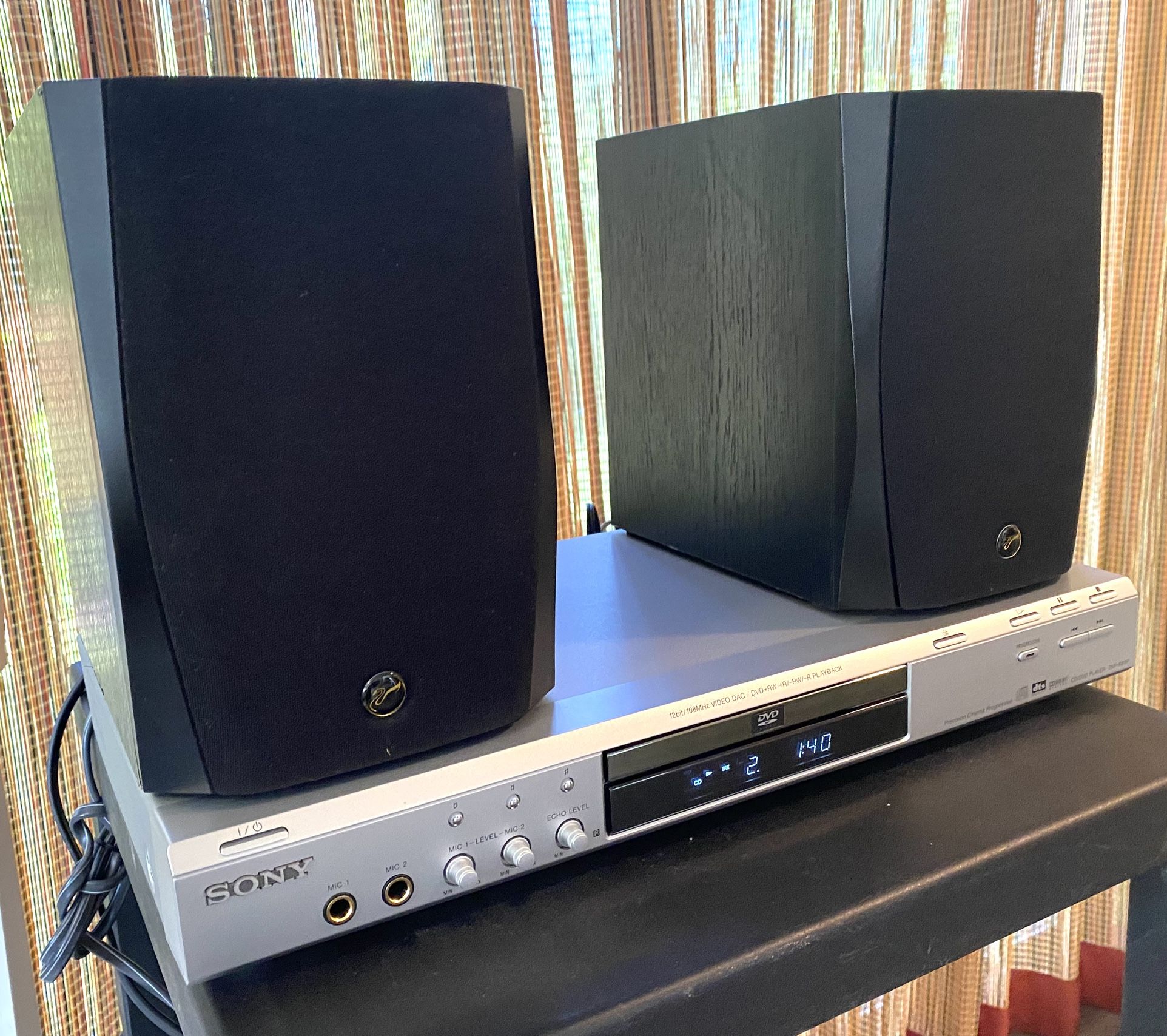 SWAN’S D-1010-IV 2-WAY POWERED MONITOR/SPEAKERS