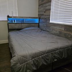 Full Size Bed 