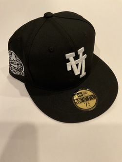 New Era La Dodgers 59fifty Black with upside down Logo & Patch on the side 7 3/4 $35