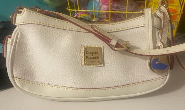 Vintage Dooney & Bourke  Dooney bourke, Dooney, Vintage leather bag