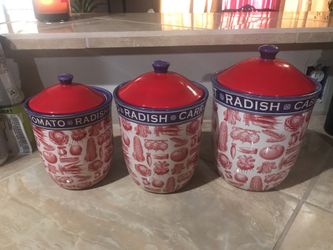 Kitchen canister set