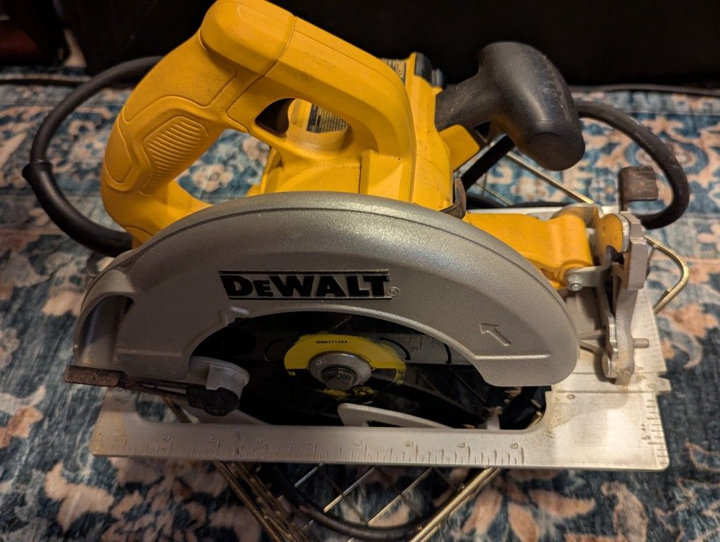 DeWalt Circular Saw