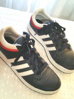 Boys sz 5 Adidas Blue sneakers