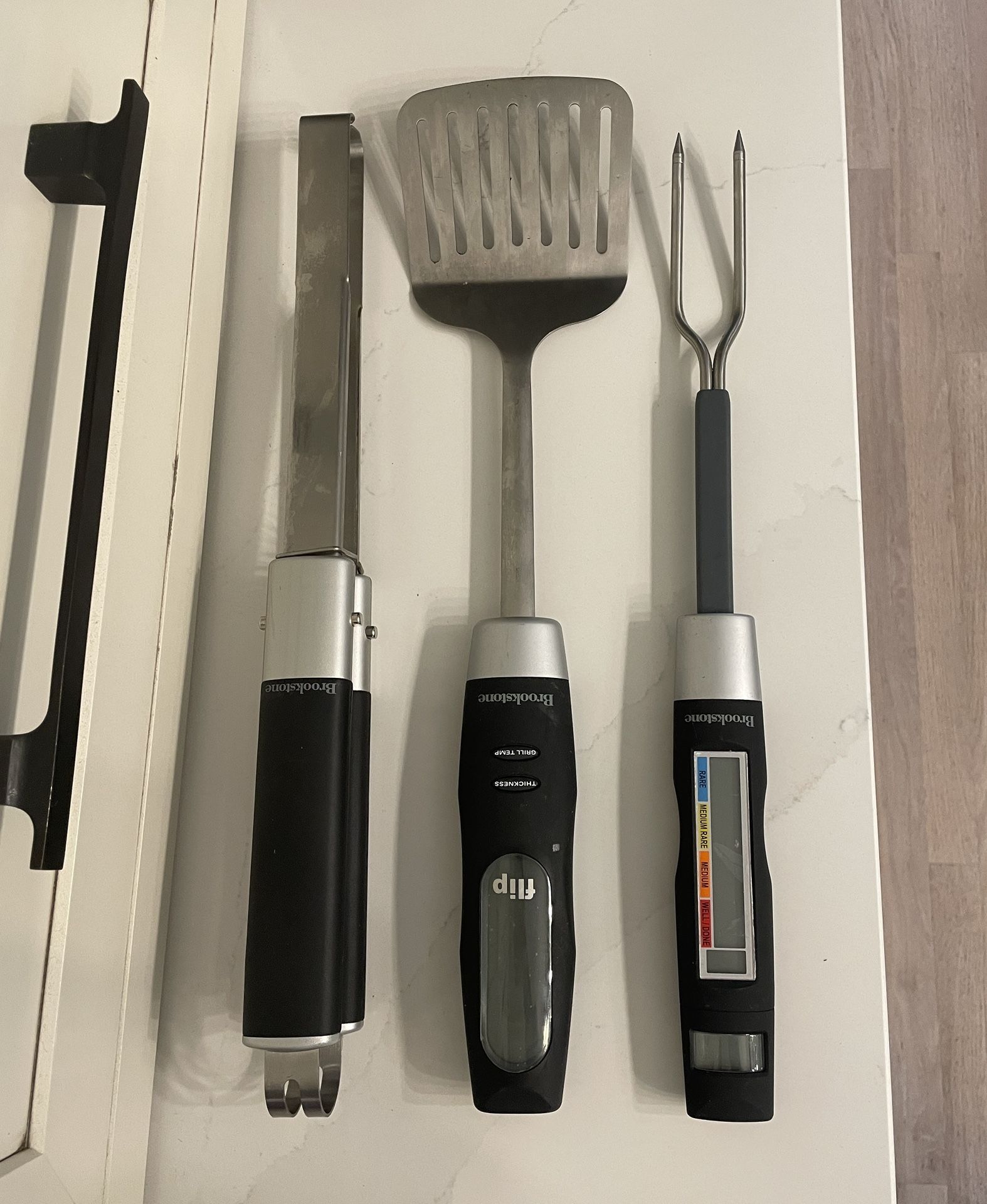 Brookstone barbecue tools