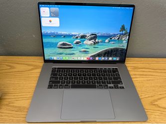 Macbook Pro 16 nches- Mac OS Tahoe