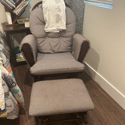 Graco Grey Rocking Chair With Foot Stool