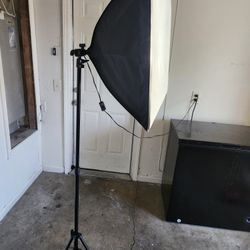 Studio Light, Complete With Carrying Bag. Adjustable Vertical Or Horizontal.