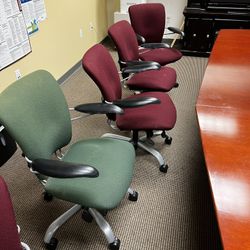 Office Chairs 