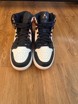 Nike Air Jordan / Men  10