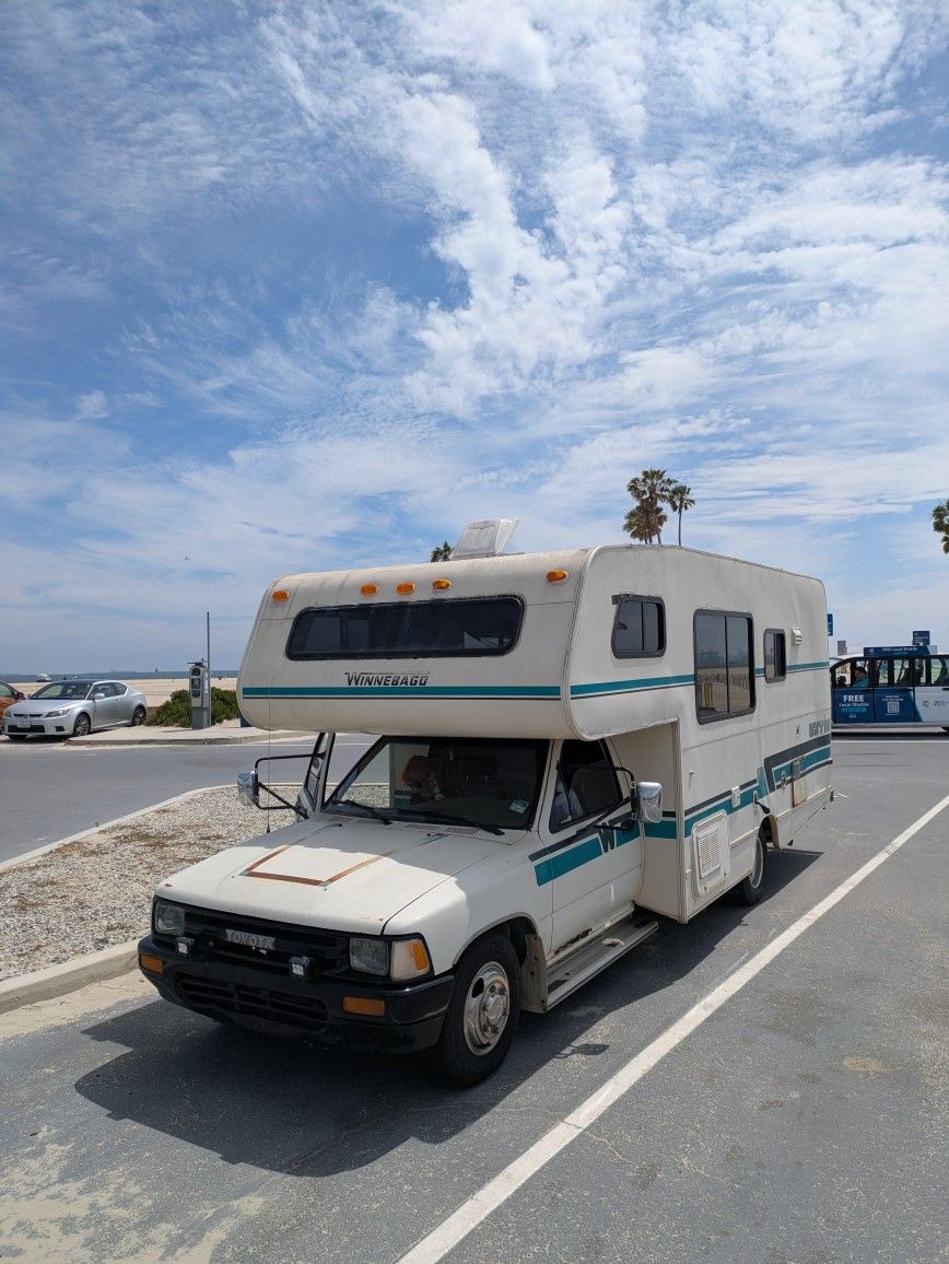 1990 Winnebago Toyota