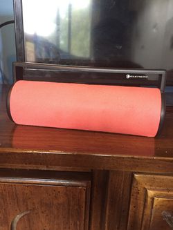 Pink Speaker Works perfect come with charger