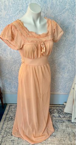 Vintage 1950s-1970s Lingerie & Loungewear Bulk Wholesale Lot