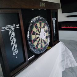 Brand New Elegant Dart Board 