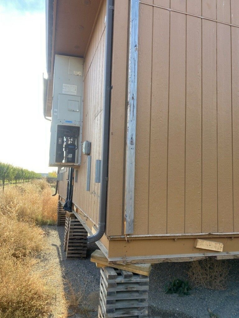 Office/mobile Homes