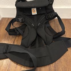 Ergobaby Omni Classic Baby Carrier – Black