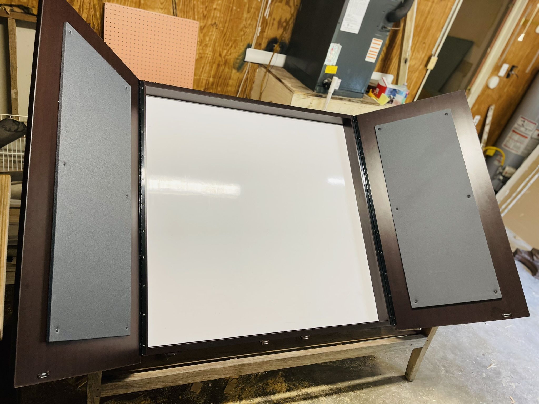 PROJECTOR SCREEN