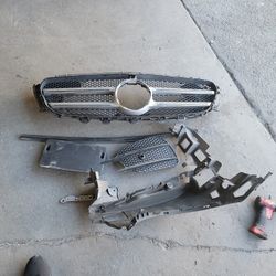 Front Grill 2018 Mercedes-Benz 