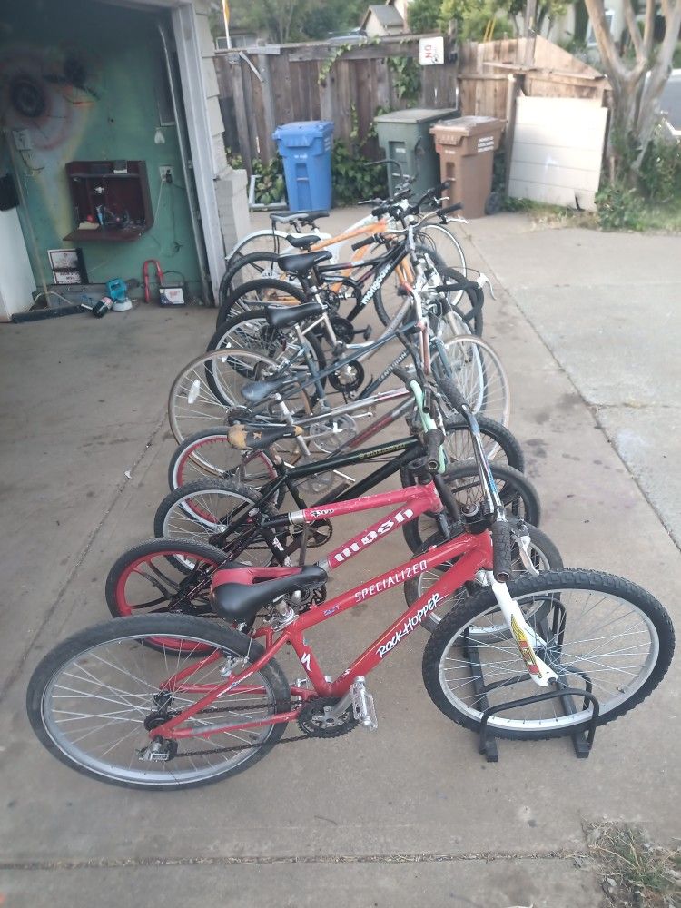 Huge Bike Sale $40 A Piece Take Your Pic BMX Mountain Road Cruisers