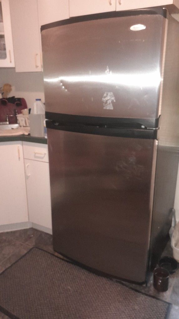 Whirlpool Gold Fridge And Freezer