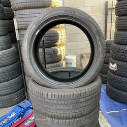 Vendo Set De Llanta 275/40R22 Marca PIRELLI 