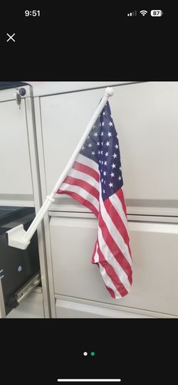 Car window flag bracket
