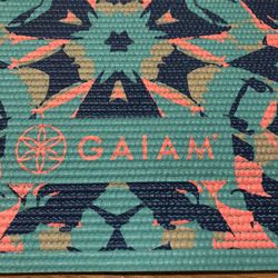 New Gaiam  Yoga Mat