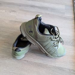 Men's Size 12 Under Armor Shoes