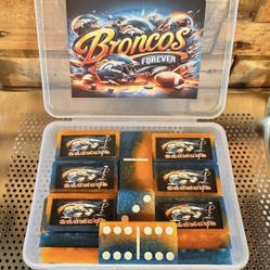 Broncos dominos