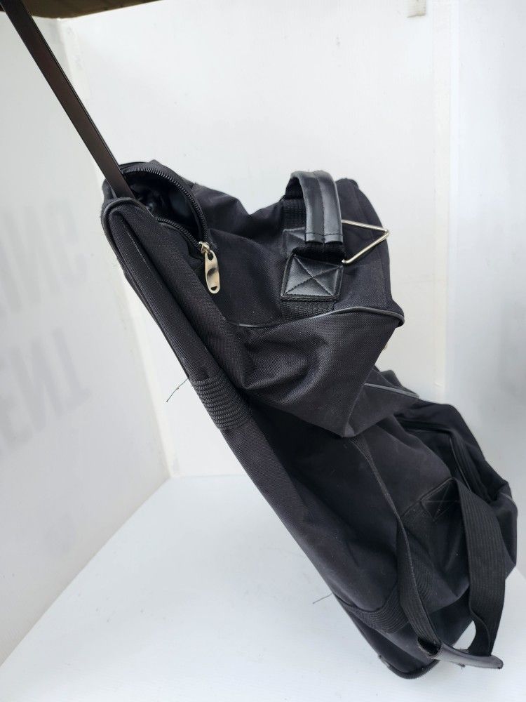 Nice Size Travel Bag Rolling Duffel Bag Luggage Carry-on Overnight Bag