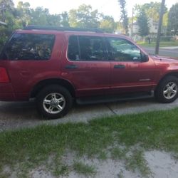 2005 Ford Explorer