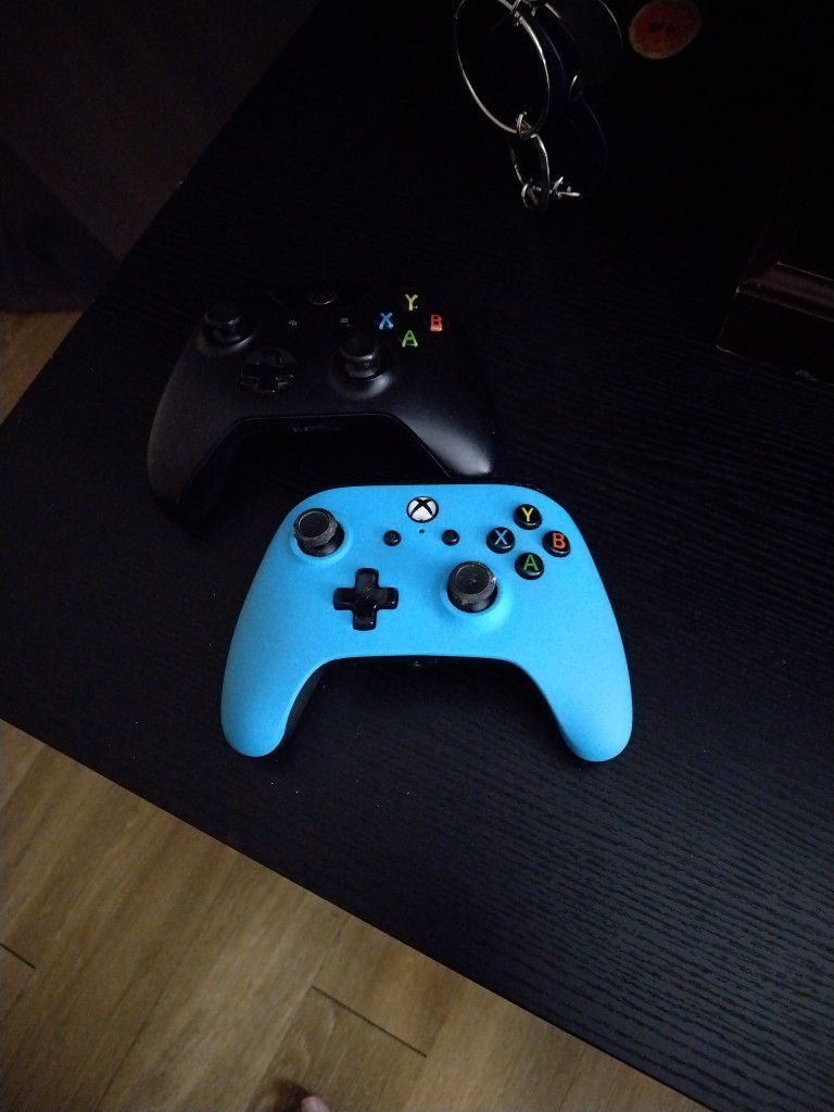 Xbox 1 Controllers 